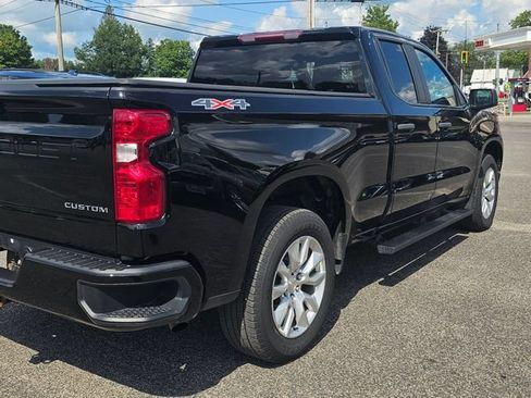Used 2023 Chevrolet Silverado 1500 Custom AWD/4WD image 8