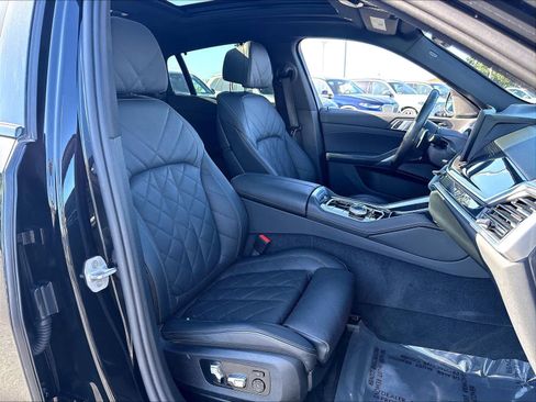 Used 2025 BMW X6 xDrive40i w/ Executive Package AWD/4WD image 32