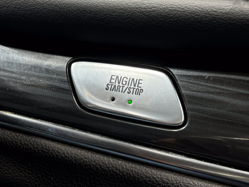 Used 2018 Buick Enclave Essence AWD/4WD image 22