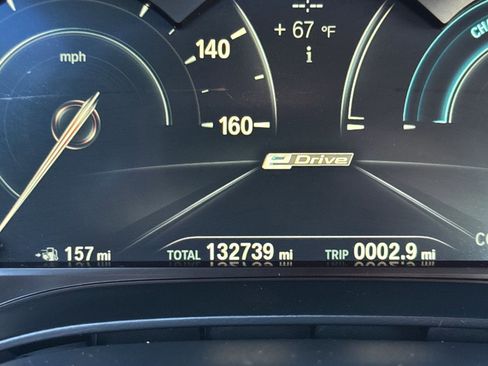 Used 2018 BMW 530e w/ Premium Package 2 image 33