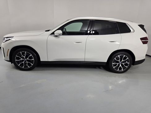 Used 2025 BMW X3 xDrive30i w/ Premium Package image 4