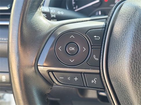 Used 2024 Toyota Camry SE image 13