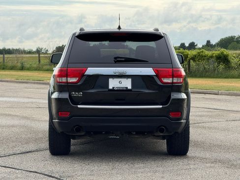 Used 2013 Jeep Grand Cherokee Limited w/ Luxury Group II AWD/4WD image 6
