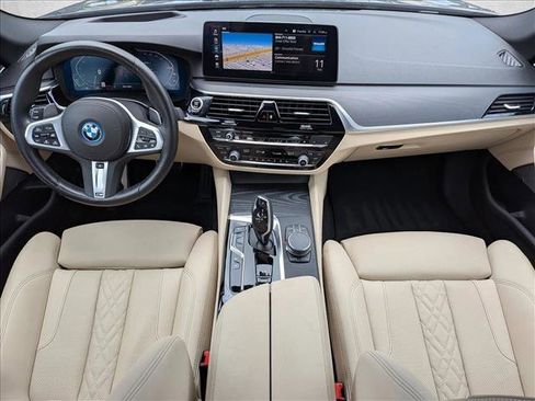 Used 2023 BMW 530e xDrive w/ Executive Package AWD/4WD image 18