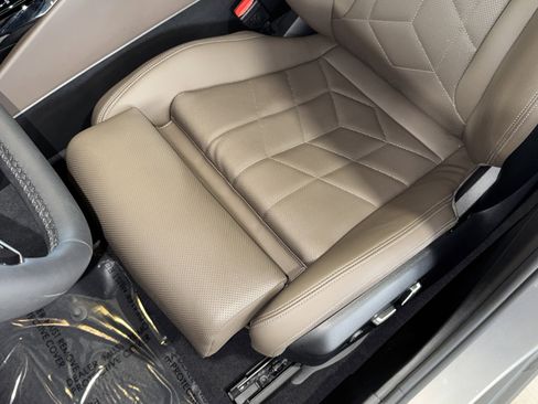 Certified 2025 BMW 530i image 34