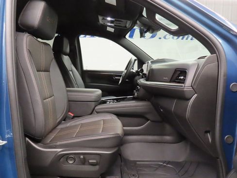 Used 2025 Chevrolet Tahoe High Country image 34