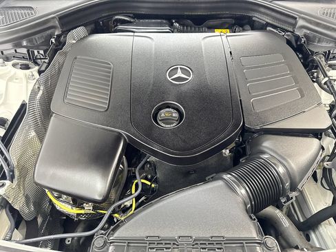 Used 2024 Mercedes-Benz GLC 300 image 69
