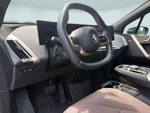 Used 2026 BMW iX xDrive60 AWD/4WD image 4