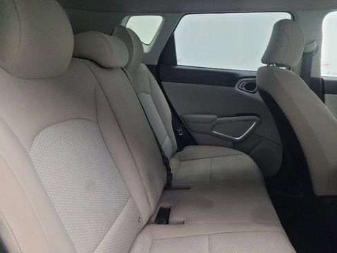 Used 2020 Kia Soul LX image 19