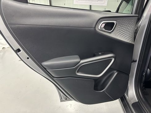 Used 2024 Kia Soul LX w/ Option Group 015 image 36