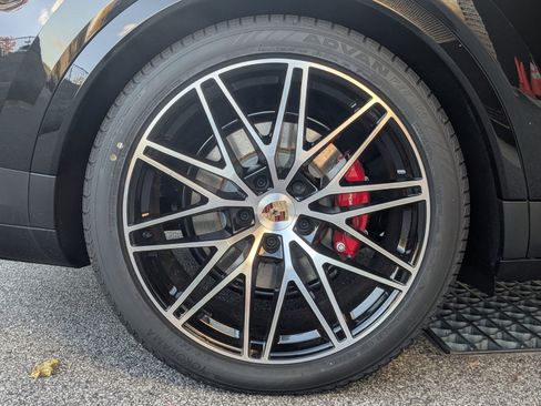 New 2026 Porsche Cayenne S AWD/4WD image 29