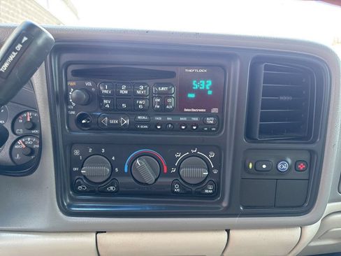 Used 2001 Chevrolet Tahoe LS AWD/4WD image 17