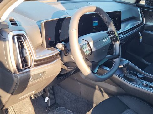 New 2026 Kia Sorento LX image 2