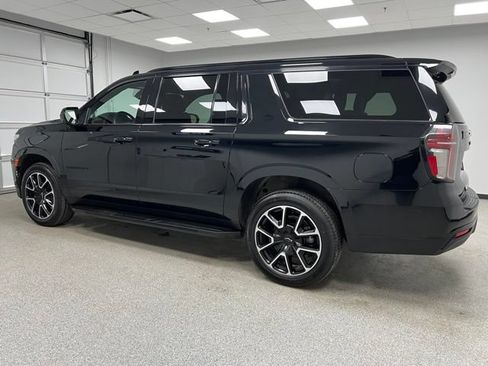 Used 2024 Chevrolet Suburban RST AWD/4WD image 6