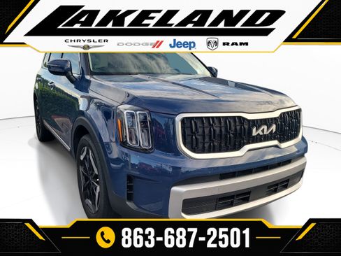 Used 2023 Kia Telluride EX w/ EX Captain's Chair Package AWD/4WD image 1