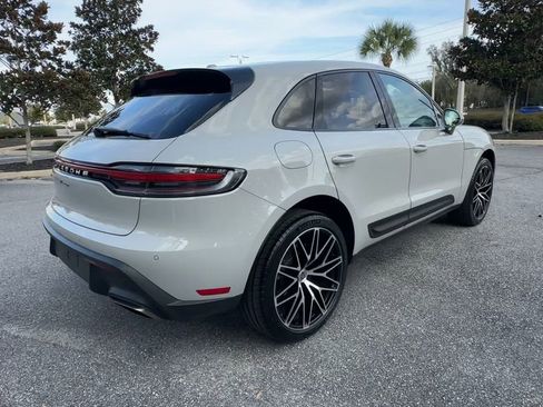 Used 2023 Porsche Macan image 8