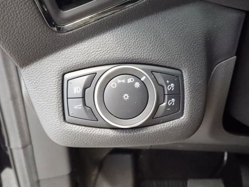 Used 2019 Ford Escape Titanium AWD/4WD image 29
