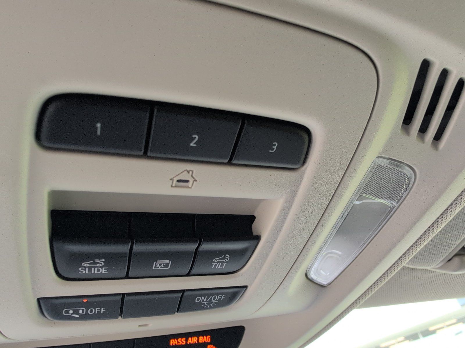 Used 2023 Buick Envision Avenir AWD/4WD image 33
