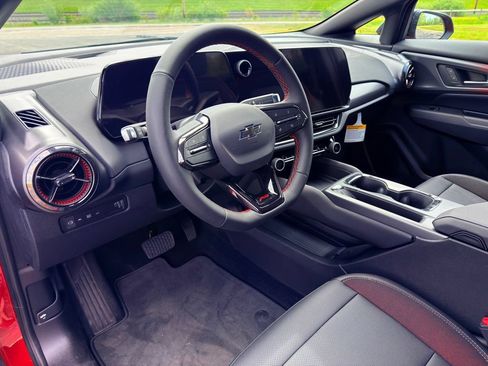 New 2026 Chevrolet Equinox EV RS FWD image 18