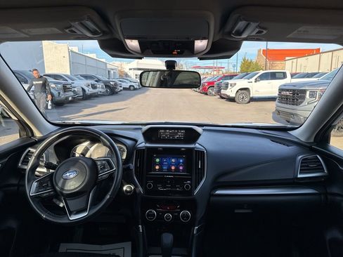 Used 2024 Subaru Forester Premium image 21
