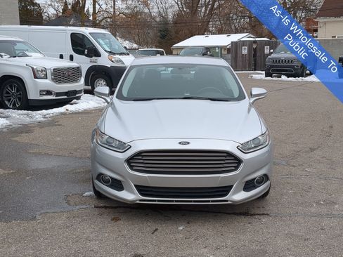 Used 2014 Ford Fusion SE w/ Equipment Group 201A image 3