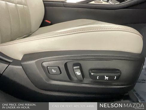 Used 2016 Lexus ES 350 w/ Luxury Package w/Wood Trim FWD image 26