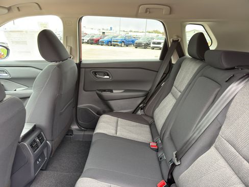 New 2026 Nissan Rogue SV w/ Cold Weather Package AWD/4WD image 32