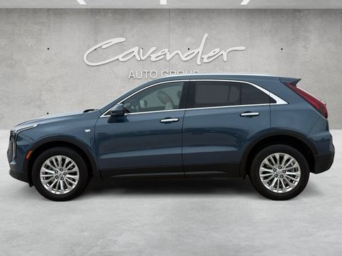 Certified 2024 Cadillac XT4 Luxury w/ Cold Weather Package FWD image 13