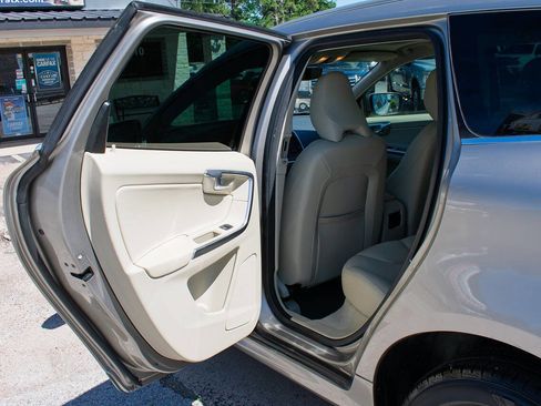 Used 2015 Volvo XC60 T5 Premier image 26