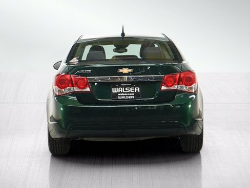 Used 2014 Chevrolet Cruze LS FWD image 4