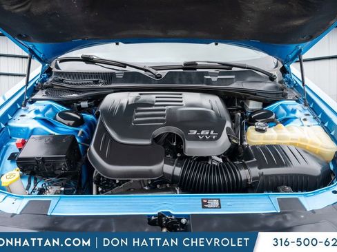 Used 2018 Dodge Challenger SXT w/ Blacktop Package RWD image 35