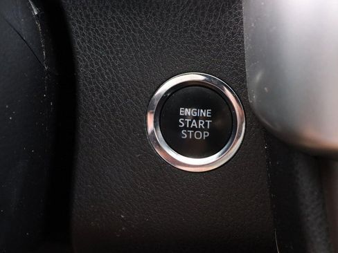 Used 2015 Toyota Highlander XLE AWD/4WD image 17