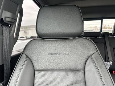 New 2026 GMC Sierra 2500 Denali w/ Denali Reserve Package image 16