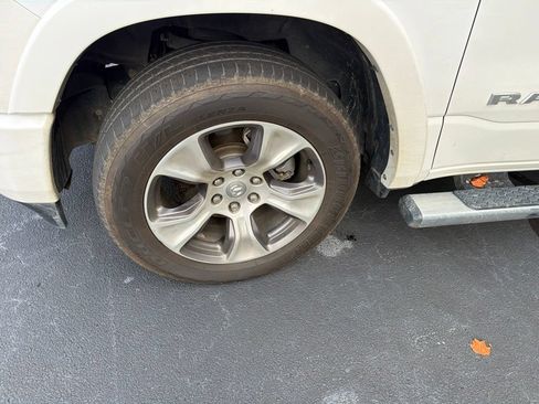 Used 2019 RAM 1500 Laramie w/ Sport Appearance Package AWD/4WD image 3