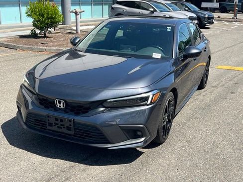 Used 2024 Honda Civic Sport Touring image 3