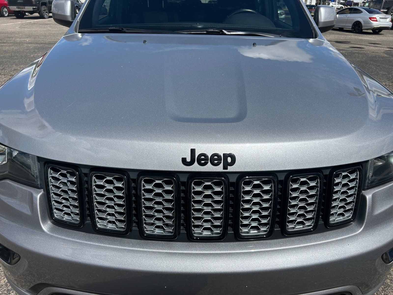 Used 2021 Jeep Grand Cherokee Laredo X AWD/4WD image 23