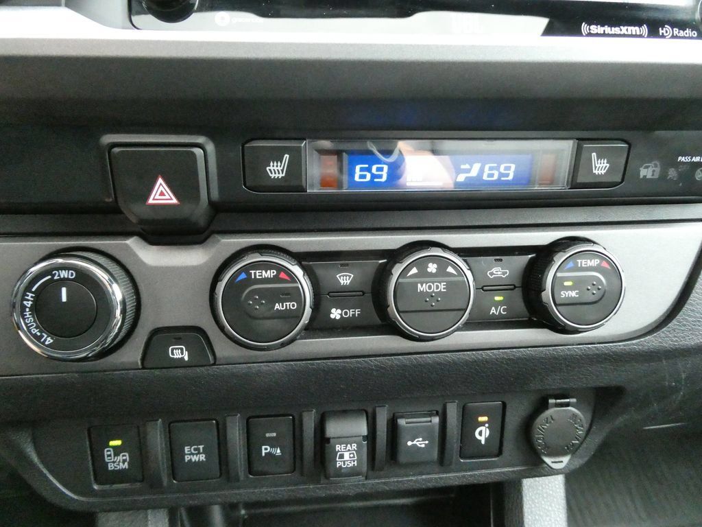 Used 2023 Toyota Tacoma TRD Sport w/ TRD Premium Sport Package AWD/4WD image 29