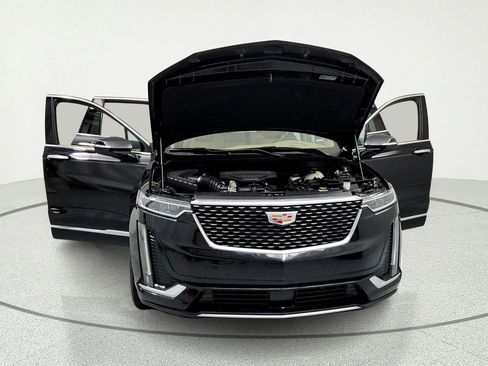 Used 2023 Cadillac XT6 Premium Luxury w/ Platinum Package FWD image 15