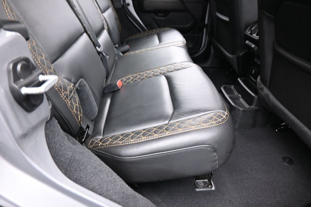 Used 2021 Jeep Wrangler Unlimited Sahara AWD/4WD image 38