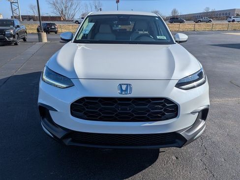 New 2026 Honda HR-V LX image 4