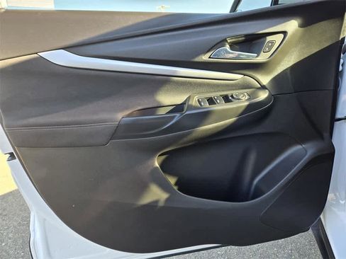 Used 2022 Chevrolet Bolt EUV LT image 14