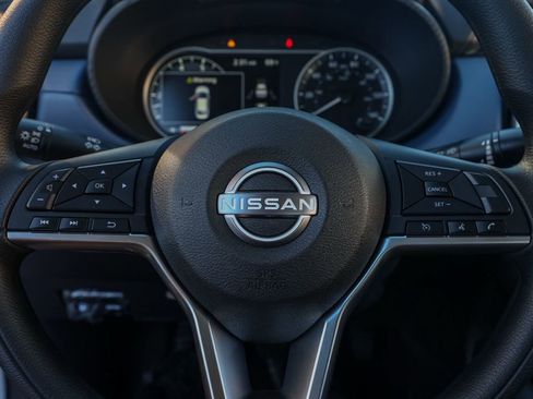 New 2025 Nissan Versa SV image 24