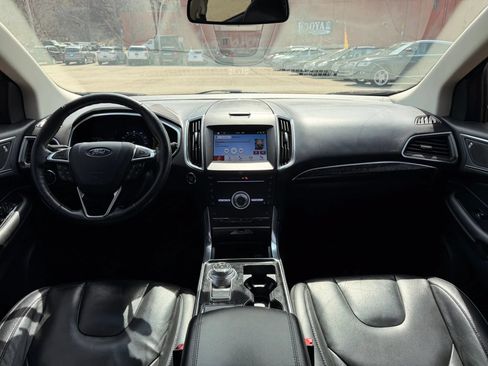 Used 2019 Ford Edge Titanium AWD/4WD image 10