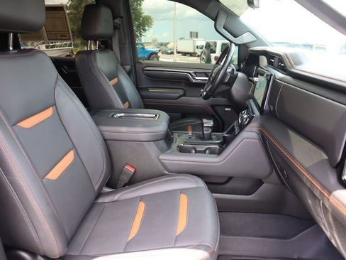 Used 2022 GMC Sierra 1500 AT4 w/ AT4 Premium Package image 22