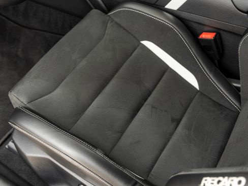 Used 2020 Ford Mustang Shelby GT500 w/ Carbon Fiber Track Pack RWD image 30