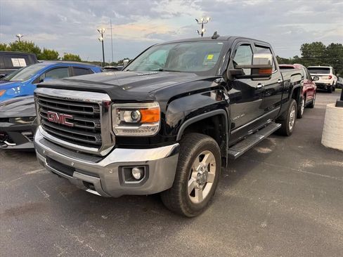 Used 2016 GMC Sierra 2500 SLT w/ Suspension Package, Off-Road AWD/4WD image 10