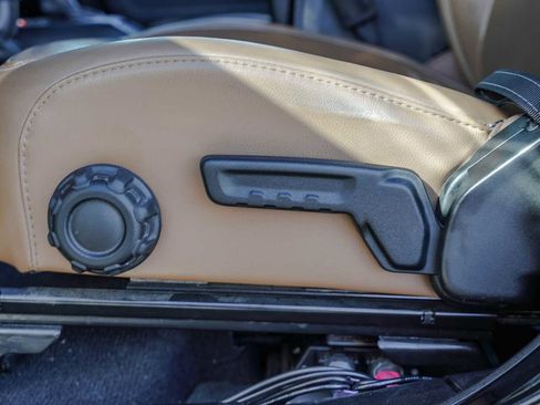 Used 2022 Jeep Wrangler Unlimited Rubicon w/ Xtreme Recon 35" Tire Package image 16