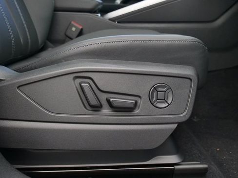 New 2025 Audi Q5 Premium image 18