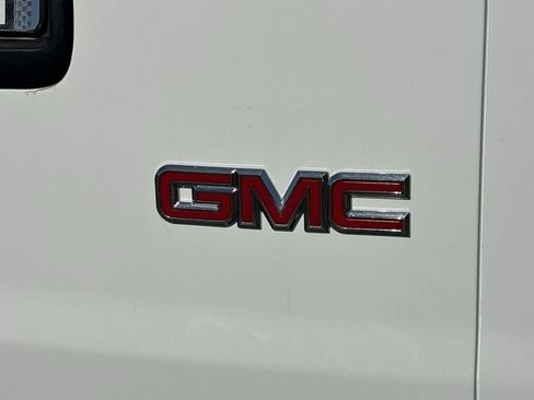 New 2025 GMC Savana 2500 w/ Driver Convenience Package RWD image 33