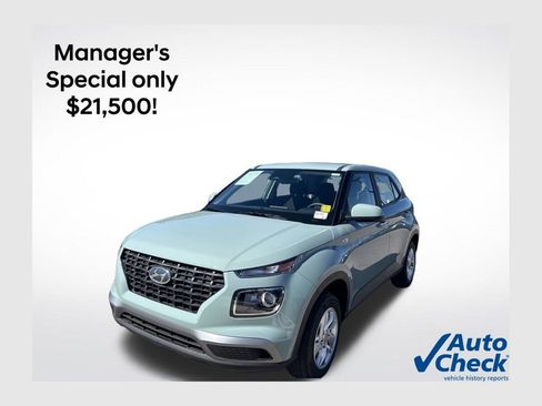 Used 2026 Hyundai Venue SE image 1